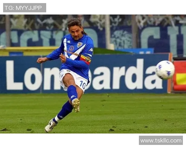 11号球服背后的传奇球星 揭秘他们如何改变足球历史