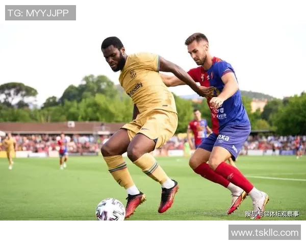 中国足球罕见无槽点球星崛起,实力与人气双赢引发广泛关注 中国足球罕见无槽点球星崛起,实力与人气双赢引发广泛关注